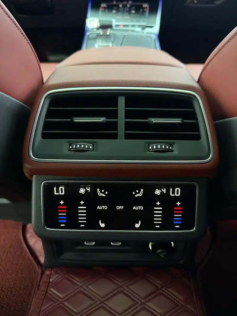 2024 Audi A7L 45 TFSI quattro Black Edition — миниатюра 9