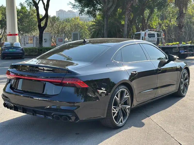 Audi A7L 2023 45 TFSI quattro S-line Black Knight Edition — миниатюра 6