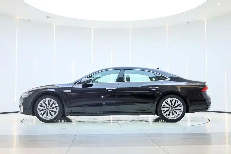 Audi A7L 2024 45 TFSI S-line Dream Crystal Package — миниатюра 4