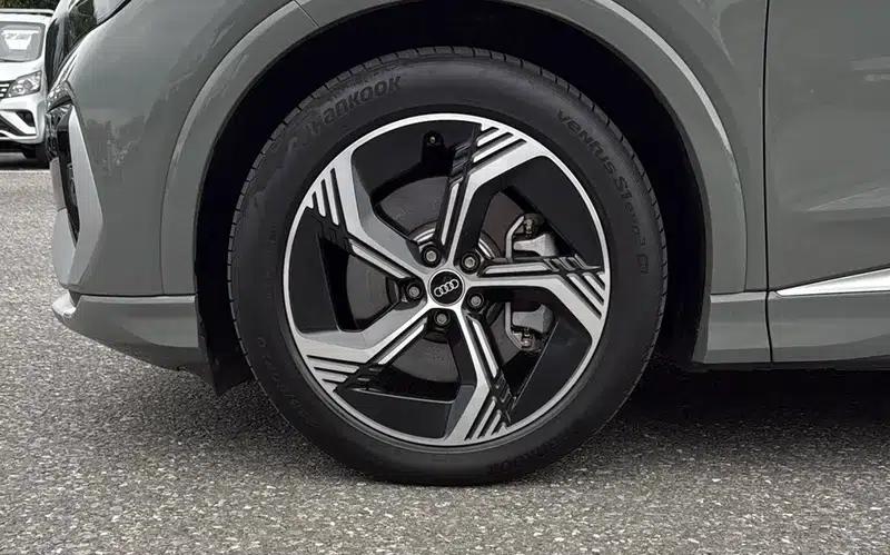 Audi Q4 e-tron 2024 Model 40 e-tron Trailblazer — миниатюра 8