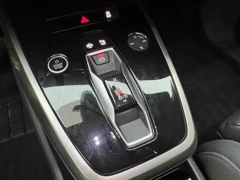 Audi Q4 e-tron 2023 Model 40 e-tron Adventure Edition — миниатюра 17