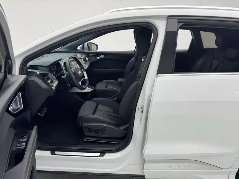 Audi Q4 e-tron 2023 Model 40 e-tron Adventure Edition — миниатюра 19