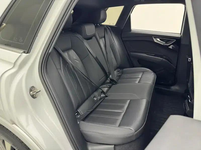 Audi Q4 e-tron 2023 Model 40 e-tron Adventure Edition — миниатюра 23