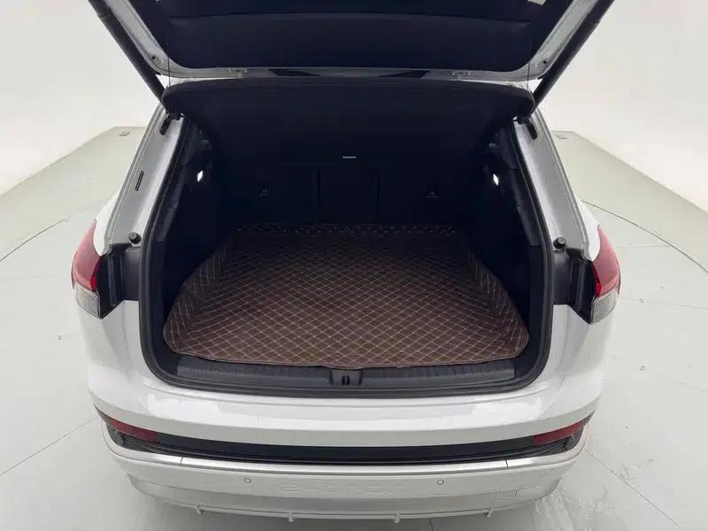 Audi Q4 e-tron 2023 Model 40 e-tron Adventure Edition — миниатюра 28