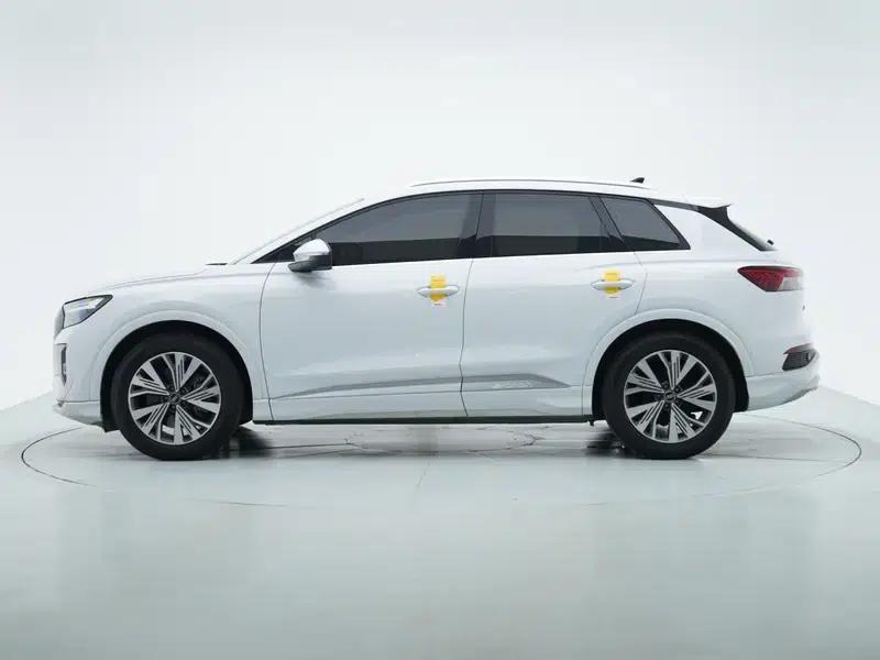 Audi Q4 e-tron 2023 Model 40 e-tron Adventure Edition — миниатюра 4