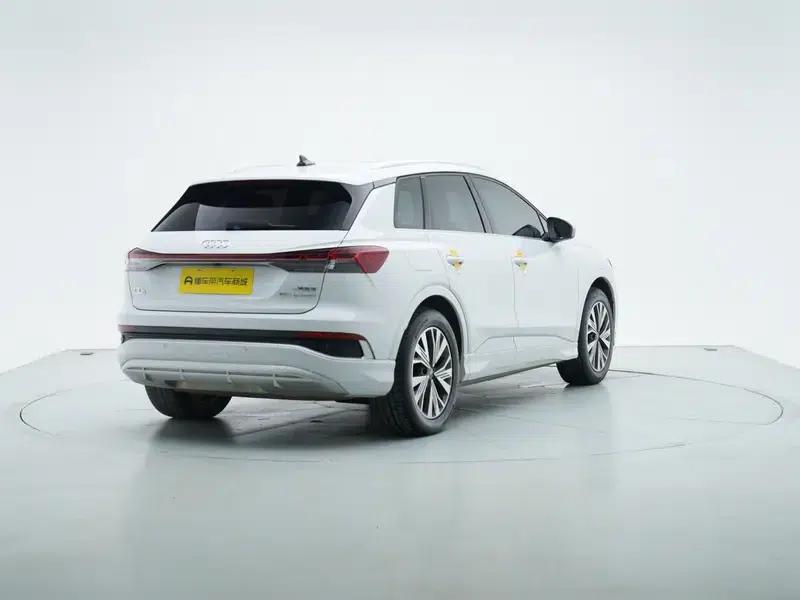 Audi Q4 e-tron 2023 Model 40 e-tron Adventure Edition — миниатюра 7