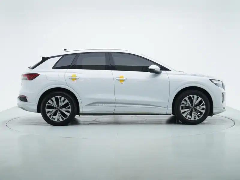 Audi Q4 e-tron 2023 Model 40 e-tron Adventure Edition — миниатюра 8