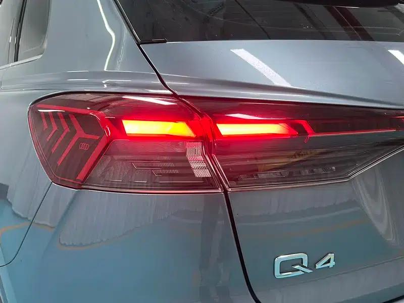 Audi Q4 e-tron 2024 Model 40 e-tron Trailblazer — миниатюра 13