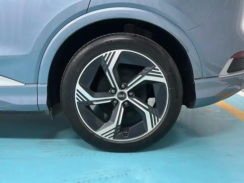 Audi Q4 e-tron 2024 Model 40 e-tron Trailblazer — миниатюра 9
