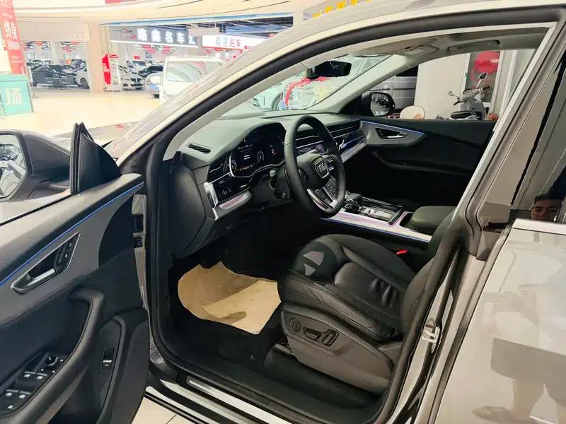 Audi Q8 2019 45 TFSI Luxury Elegance — миниатюра 11