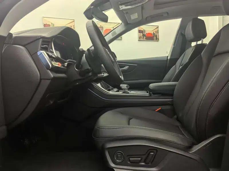 Audi Q8 2024 55 TFSI Luxury Dynamic — миниатюра 11