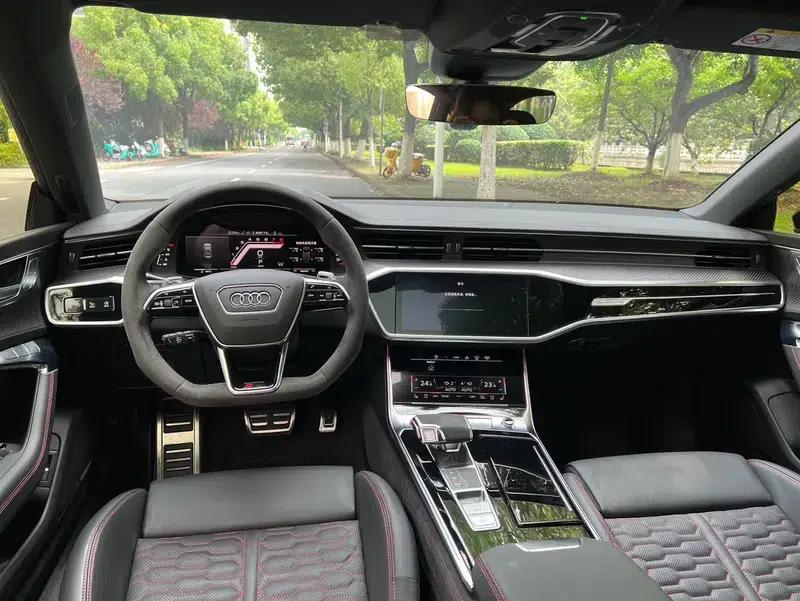 2024 Audi RS 7 RS 7 4.0T Sportback Performance — миниатюра 18