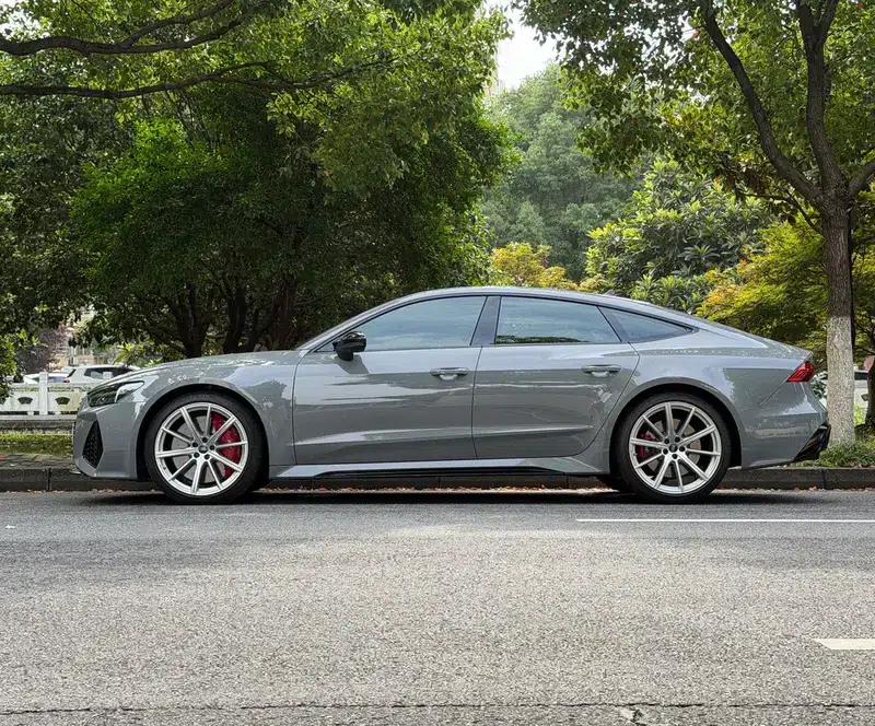 2024 Audi RS 7 RS 7 4.0T Sportback Performance — миниатюра 3