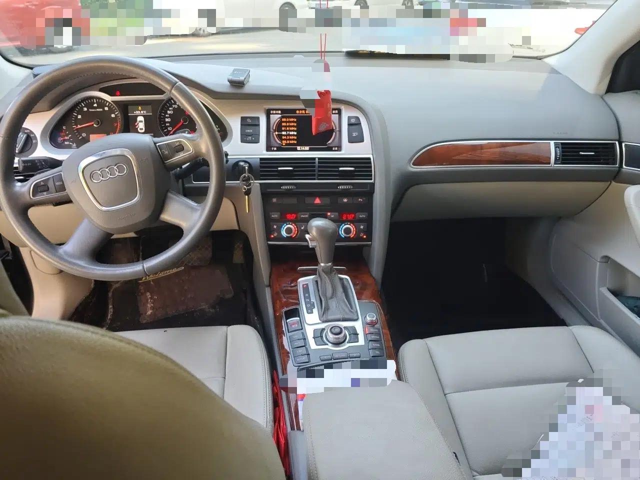 Audi A6L 2011 2.0 TFSI automatic Comfort trim — миниатюра 9
