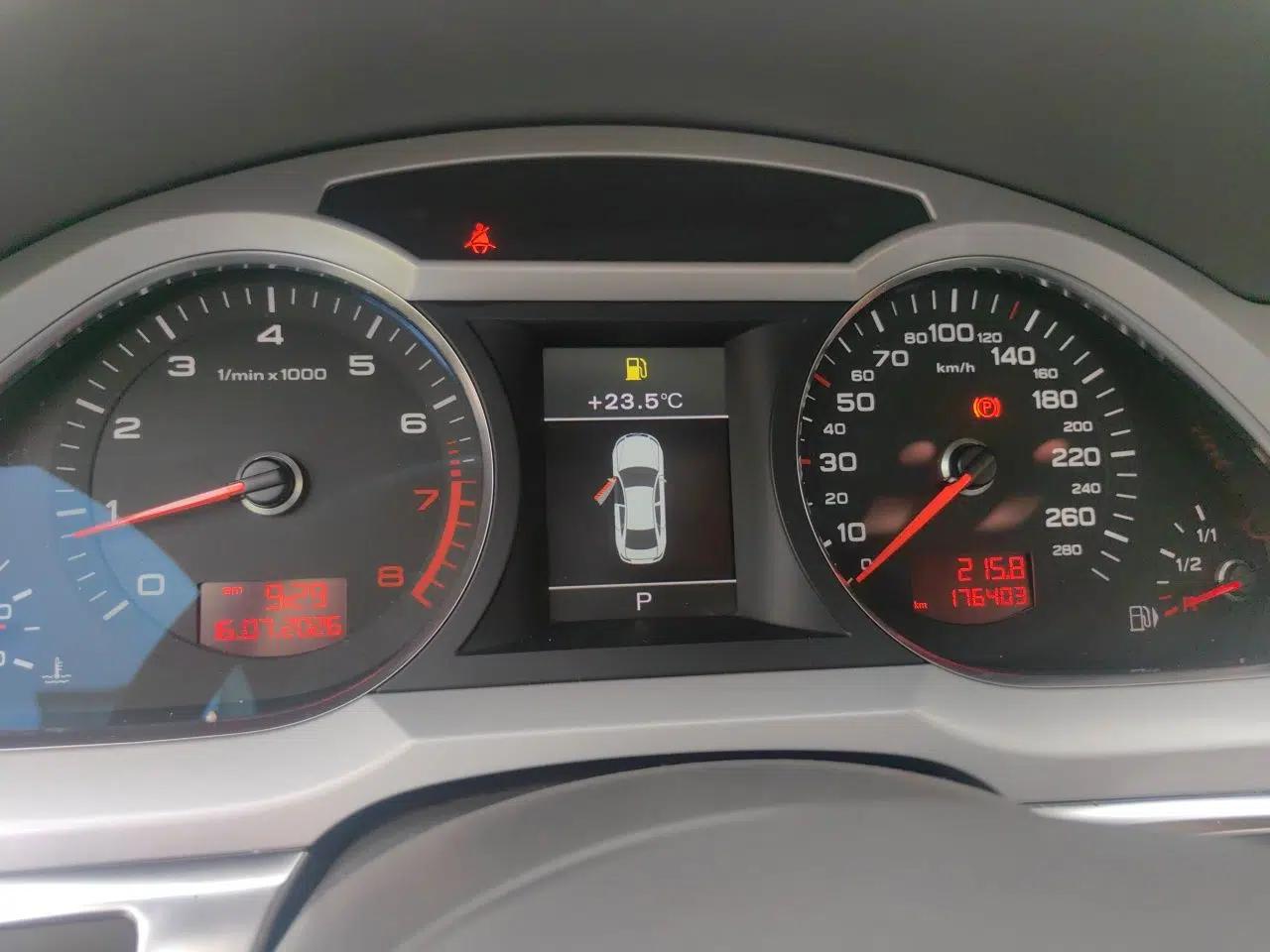 Audi A6L 2011 2.8 FSI Comfort Model — миниатюра 11