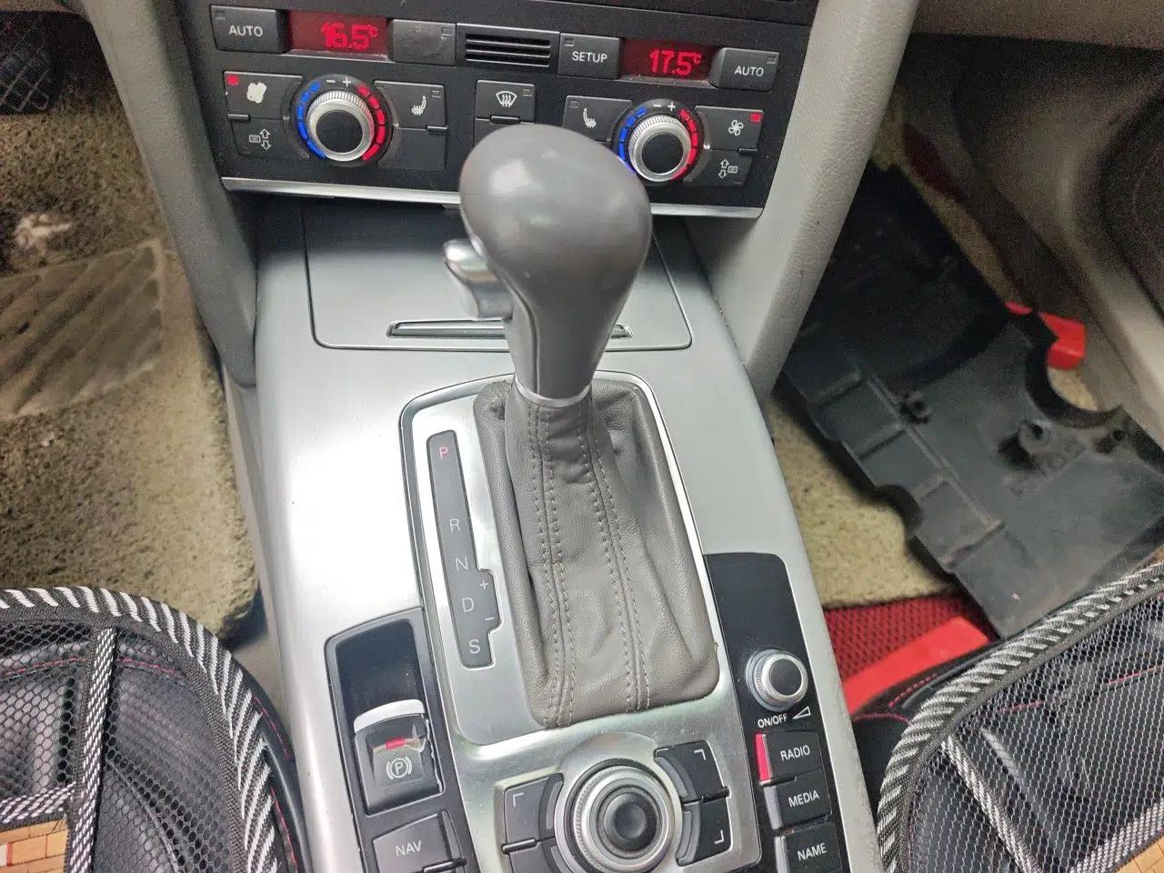 Audi A6L 2011 2.0 TFSI automatic Comfort trim — миниатюра 14