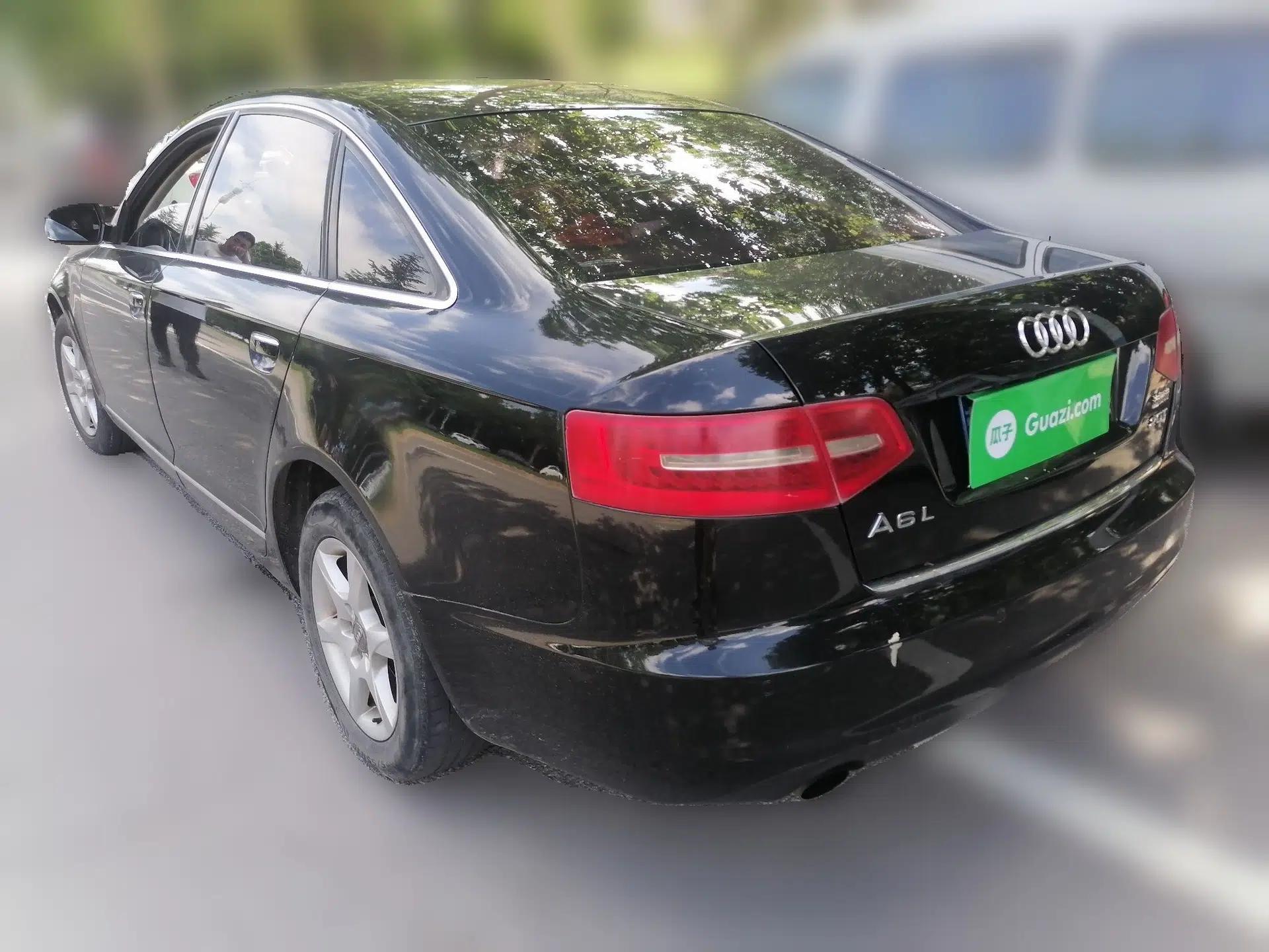Audi A6L 2011 2.0 TFSI Automatic Standard Edition — миниатюра 4
