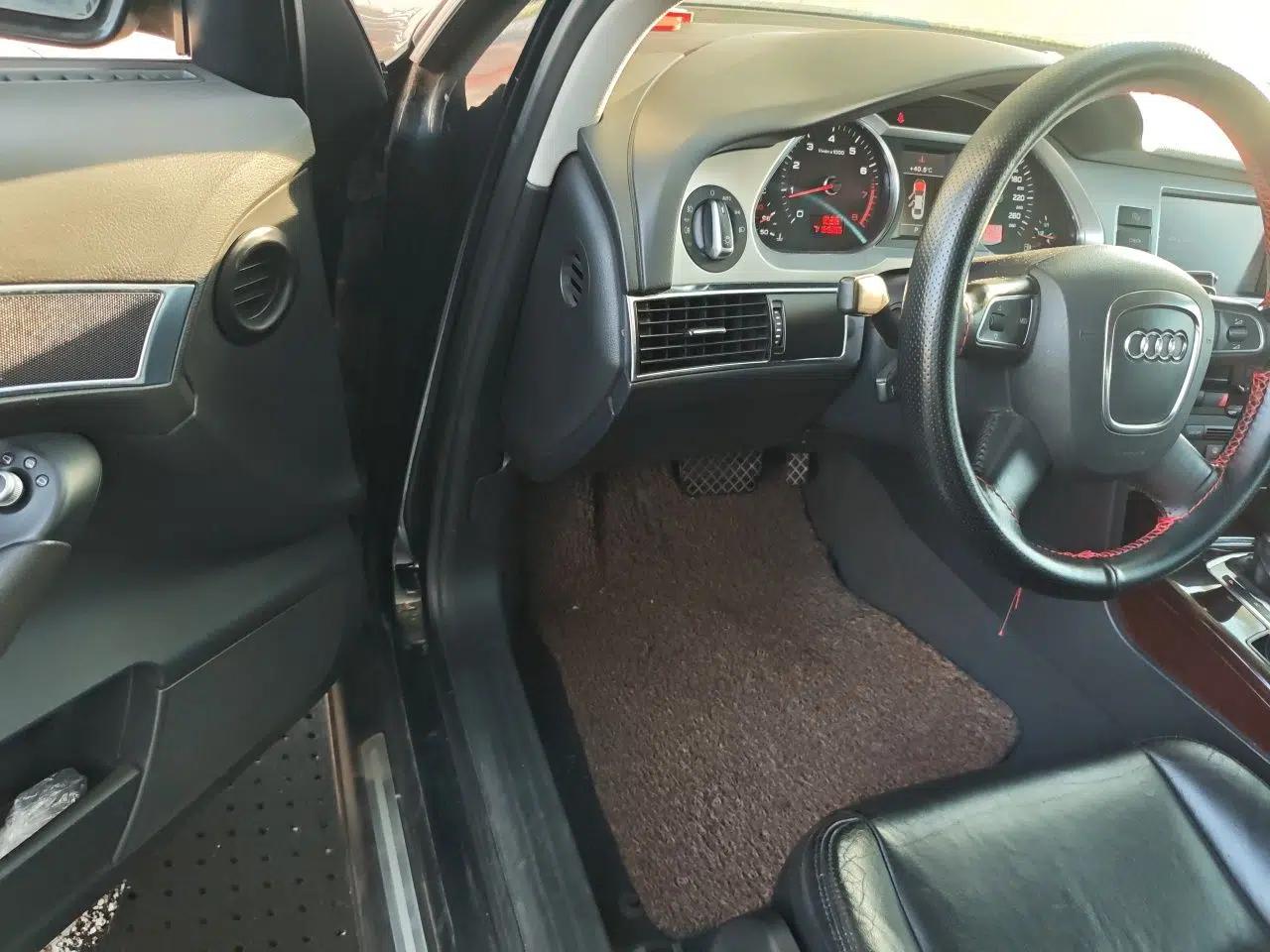 Audi A6L 2011 2.0 TFSI Automatic Standard Edition — миниатюра 16