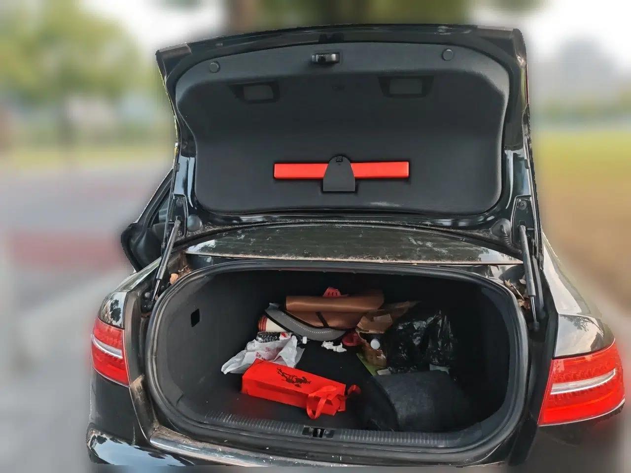 Audi A6L 2011 2.0 TFSI Automatic Standard Edition — миниатюра 19