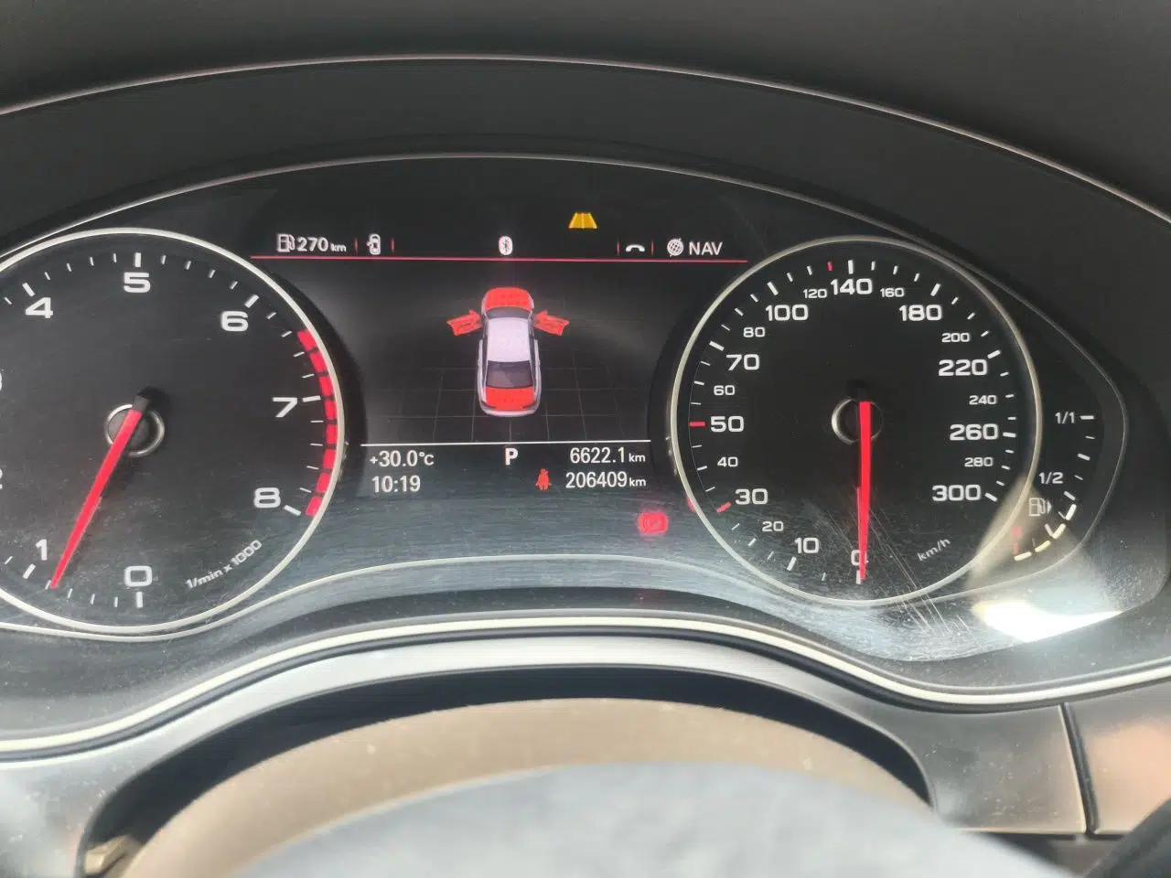 Audi A6L 2012 50 TFSI quattro Luxury Model — миниатюра 11