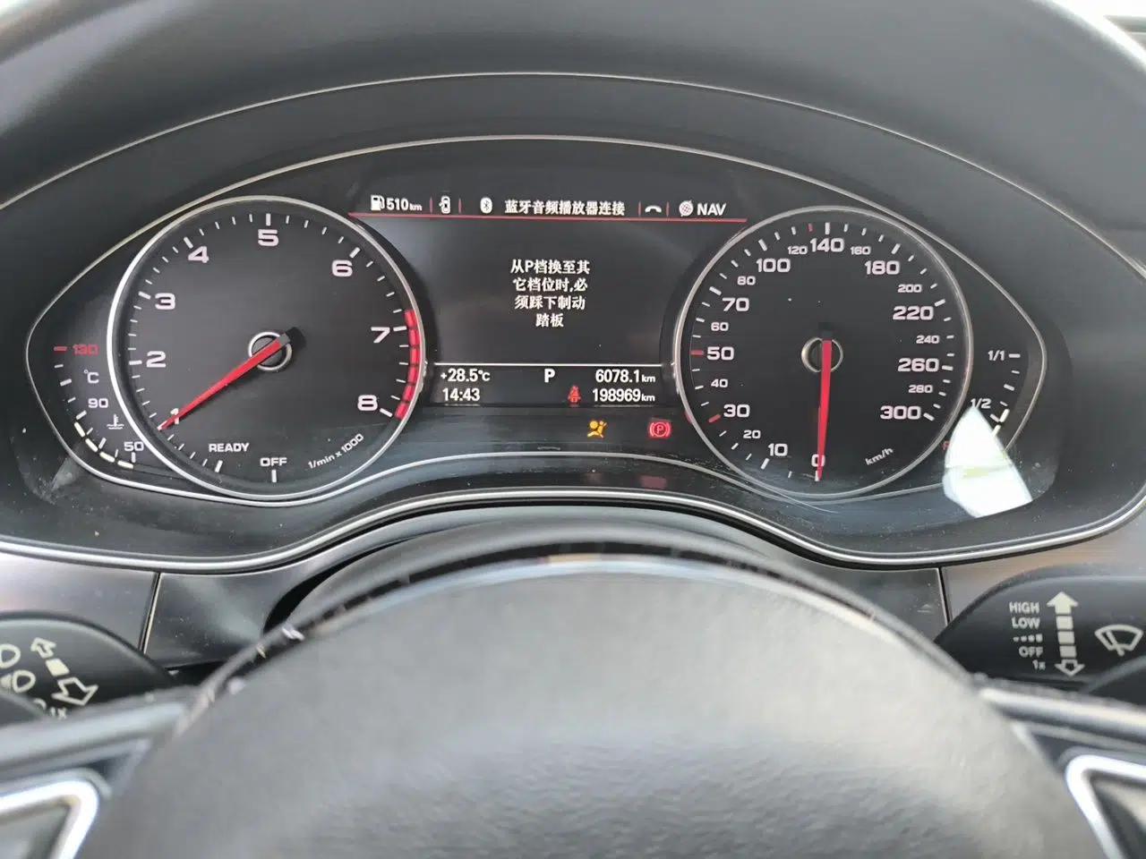 Audi A6L 2018 30th Anniversary Edition 35 TFSI Sport Edition — миниатюра 12