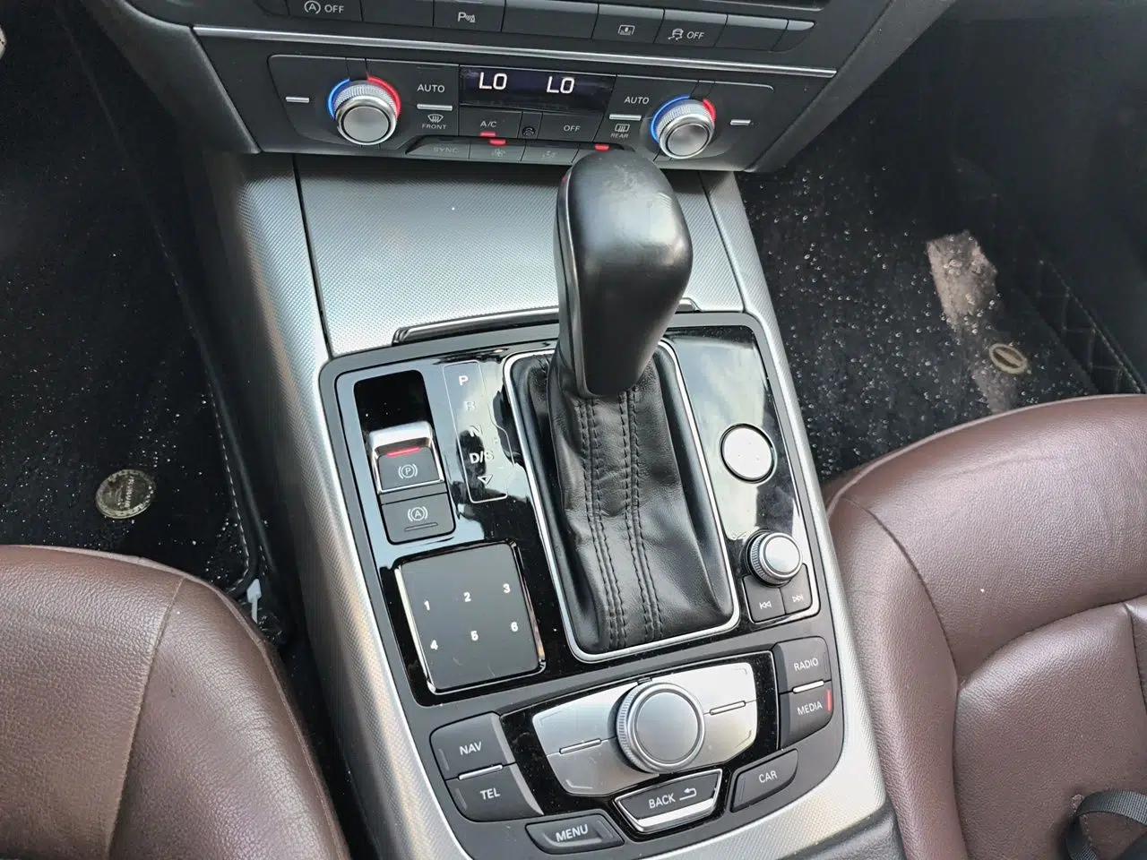 Audi A6L 2018 30th Anniversary Edition 35 TFSI Sport Edition — миниатюра 14