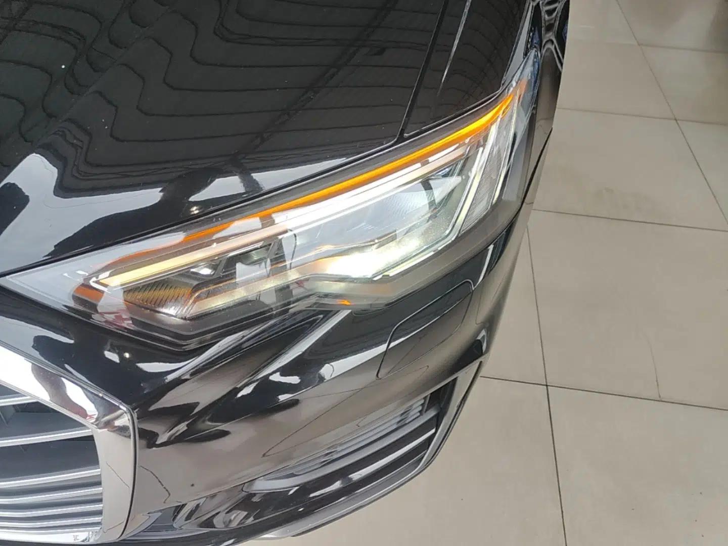Audi A6L 2019 40 TFSI Luxury Dynamic Model — миниатюра 8