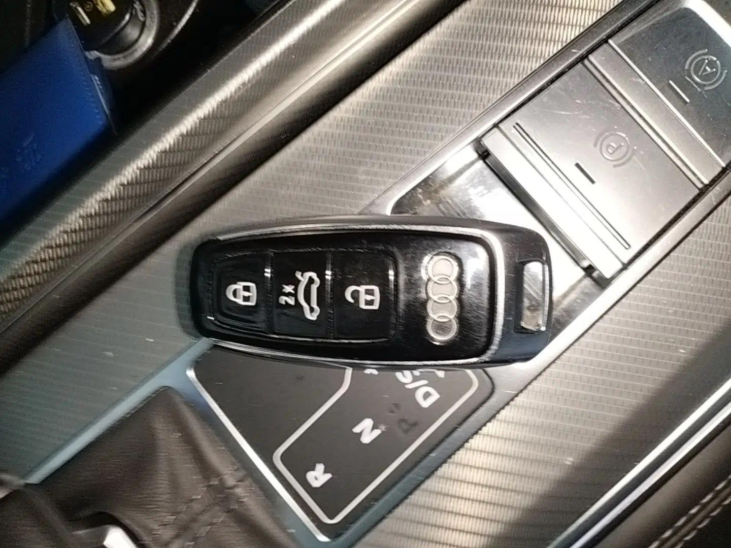 Audi A6L 2024 45 TFSI Prestige Dynamic Edition — миниатюра 32