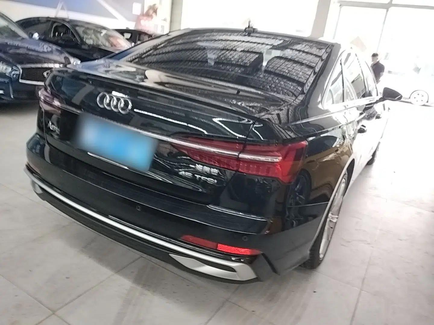 Audi A6L 2024 45 TFSI Prestige Dynamic Edition — миниатюра 6