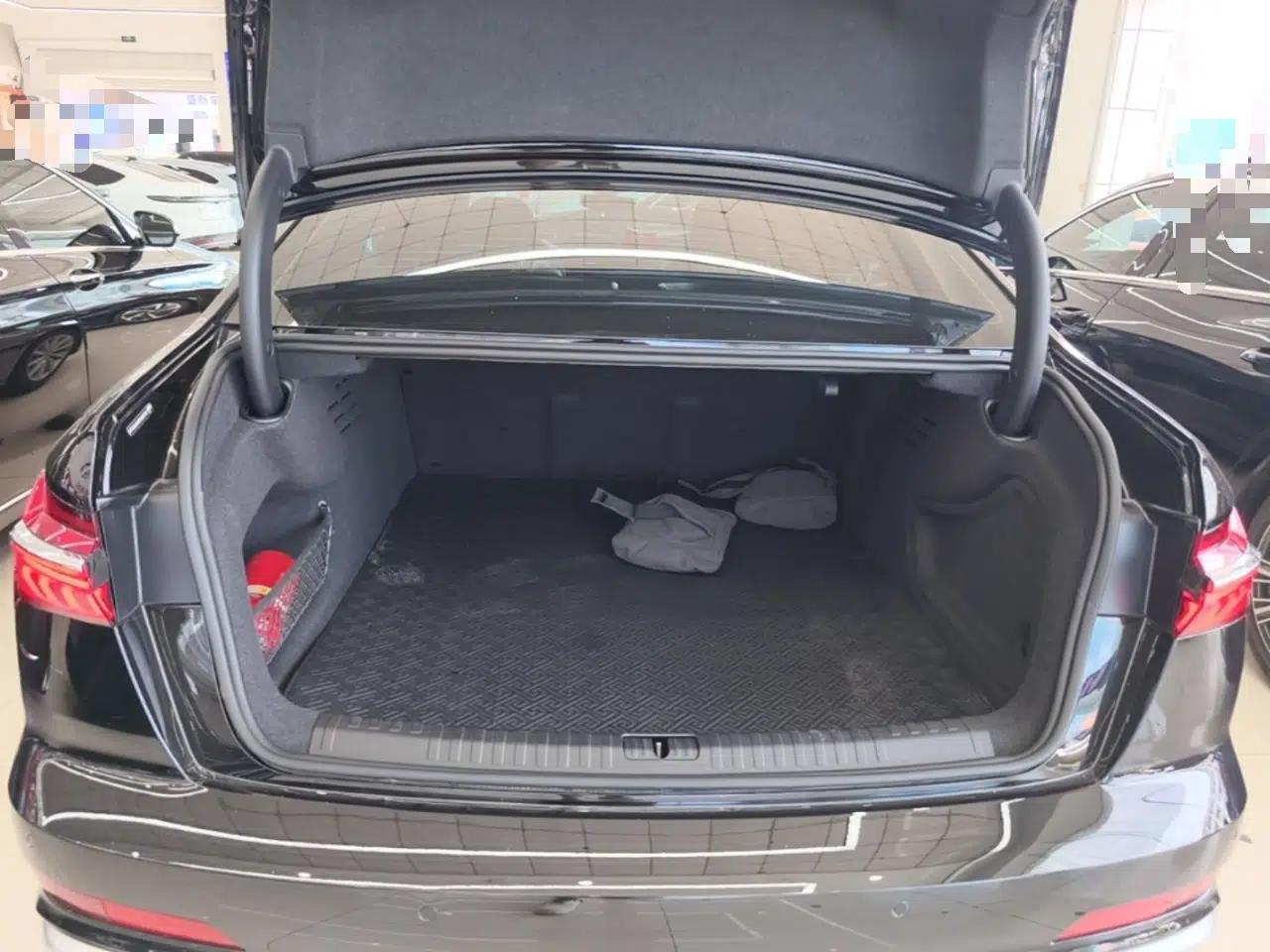 Audi A6L 2023 Revised 45 TFSI Prestige Dynamic Edition — миниатюра 22