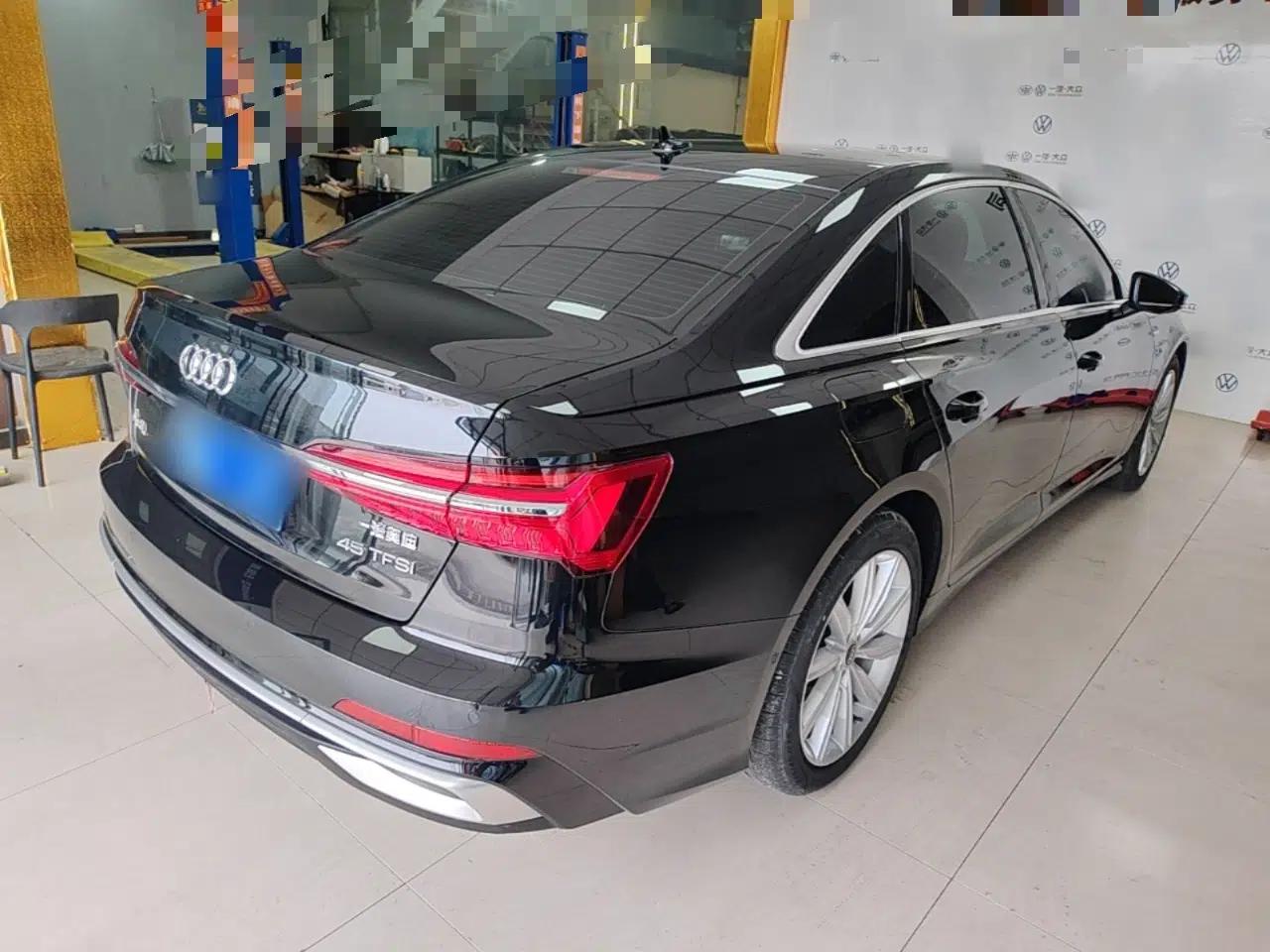 Audi A6L 2023 Revised 45 TFSI Prestige Dynamic Edition — миниатюра 6