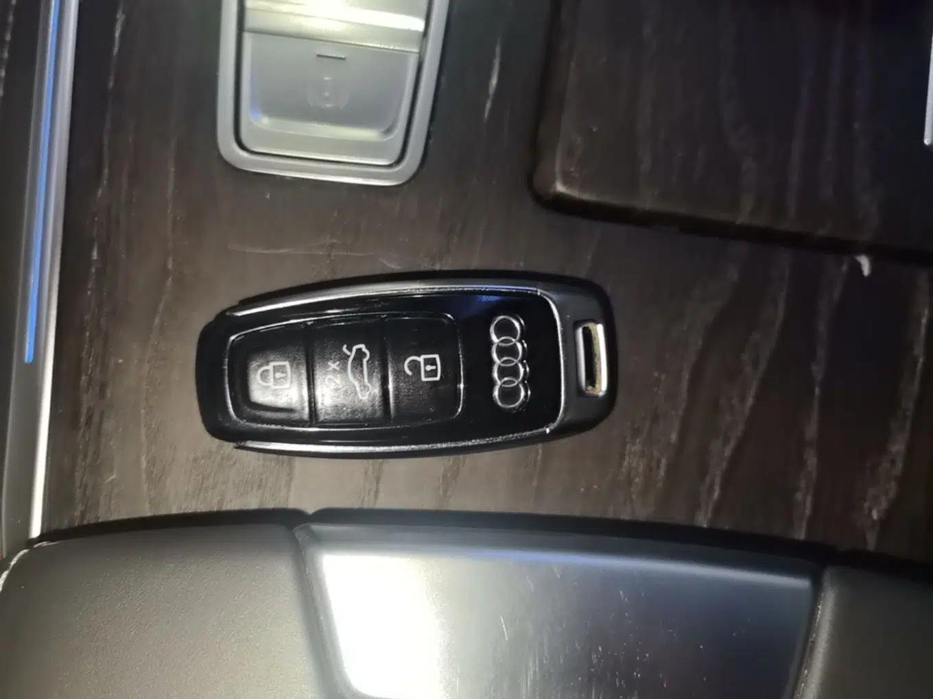 Audi A6L 2023 45 TFSI Prestige Elegant Edition — миниатюра 28