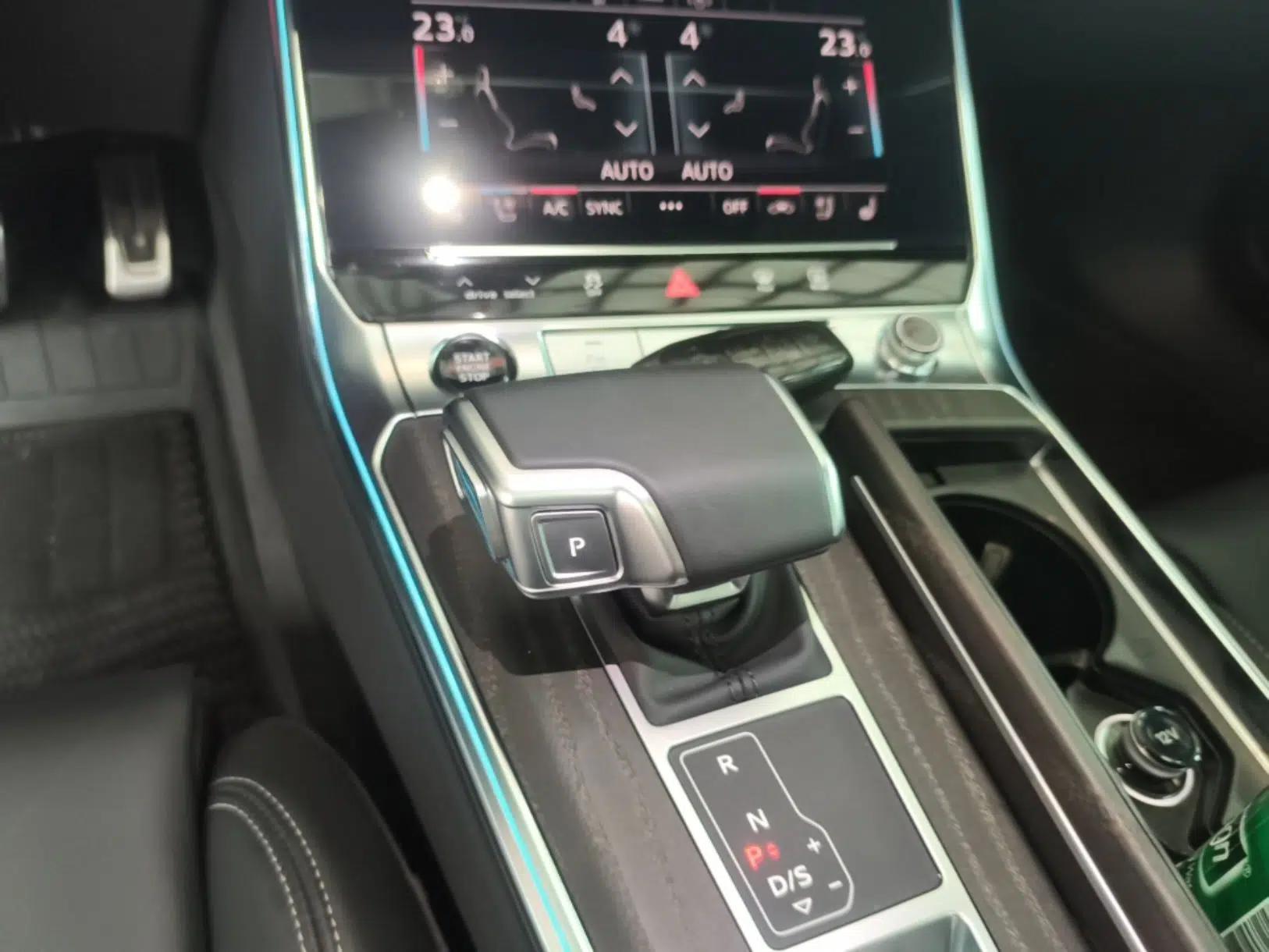 Audi A6L 2025 Restyled 45 TFSI quattro Prestige Dynamic Edition — миниатюра 16