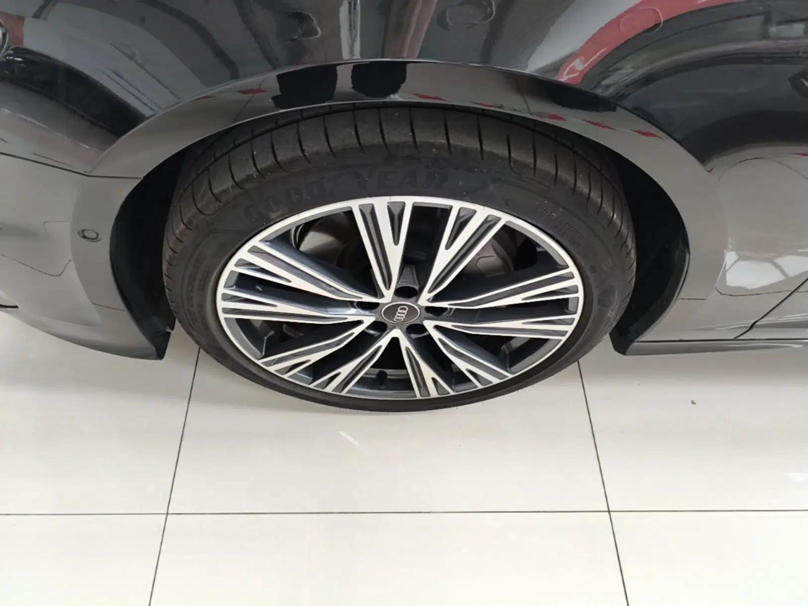 Audi A6L 2025 Restyled 45 TFSI quattro Prestige Dynamic Edition — миниатюра 10