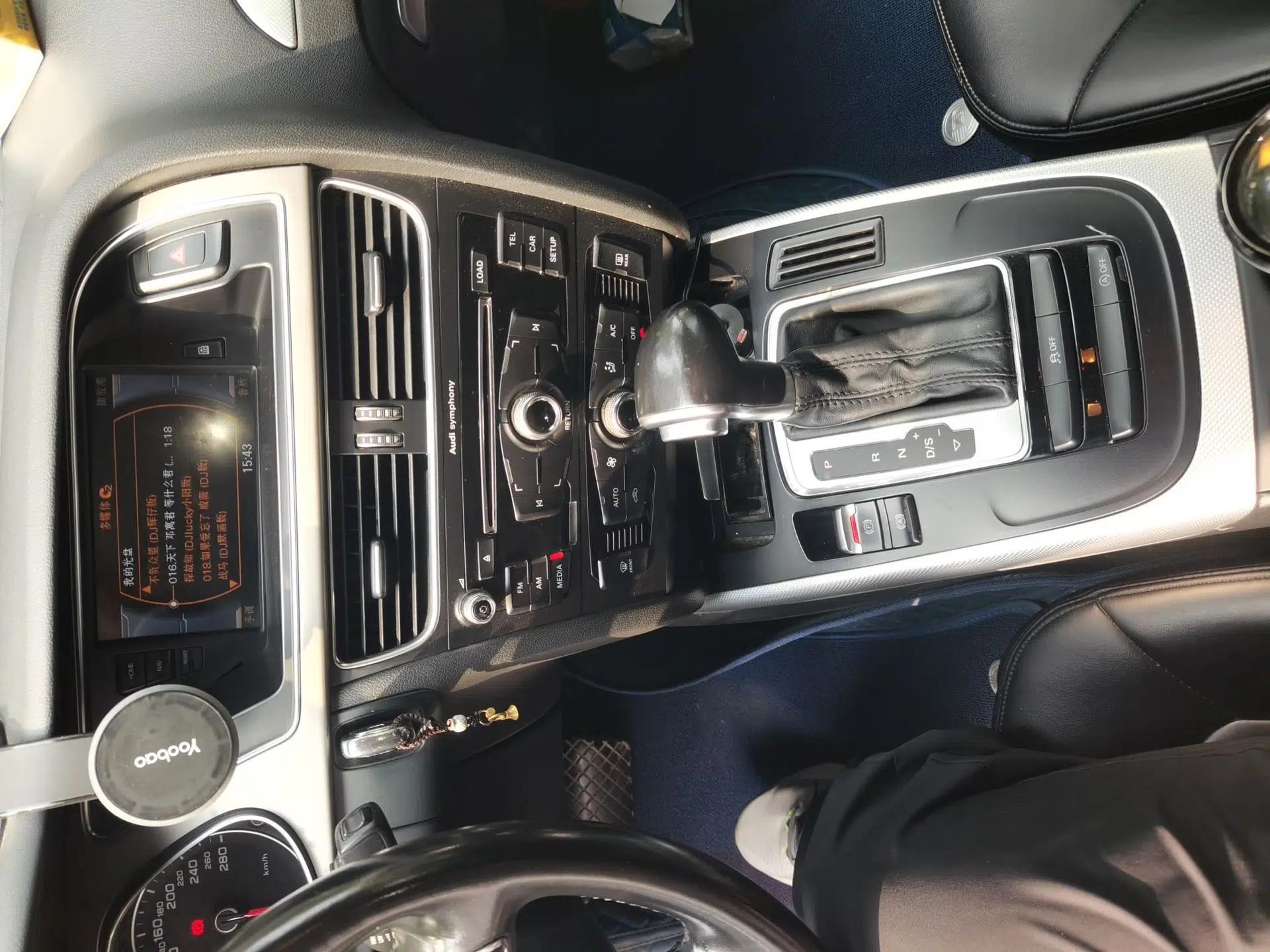 Audi A4L 2016 30 TFSI Collector's Edition Automatic Comfort Model — миниатюра 13