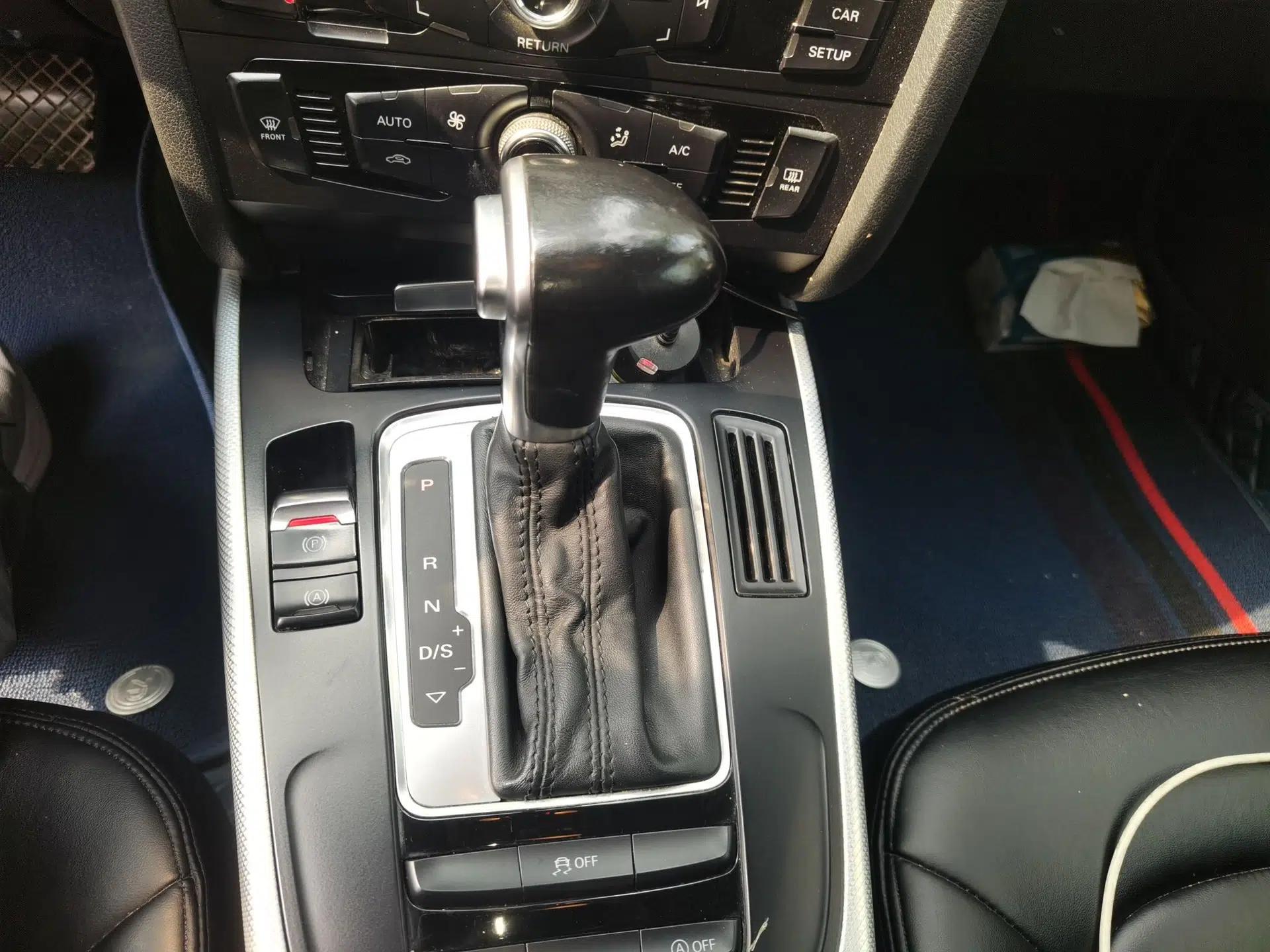 Audi A4L 2016 30 TFSI Collector's Edition Automatic Comfort Model — миниатюра 14