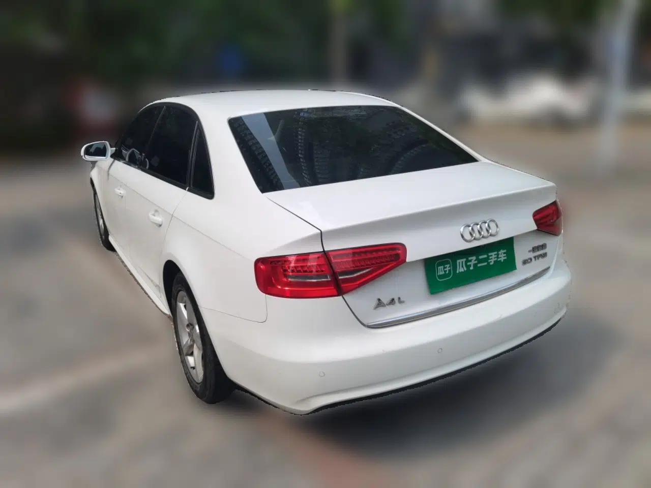 Audi A4L 2016 30 TFSI Collector's Edition Automatic Comfort Model — миниатюра 4