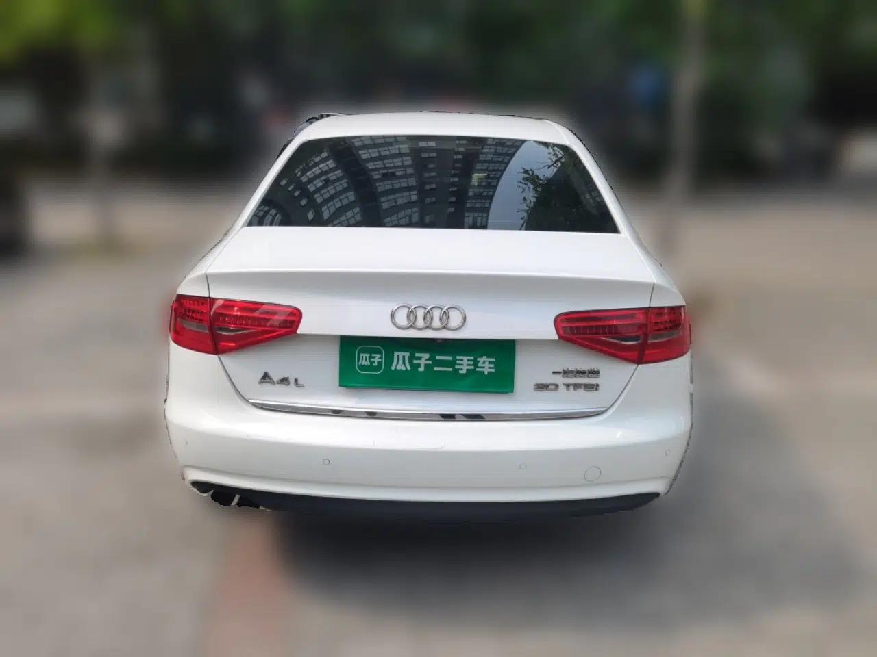 Audi A4L 2016 30 TFSI Collector's Edition Automatic Comfort Model — миниатюра 5