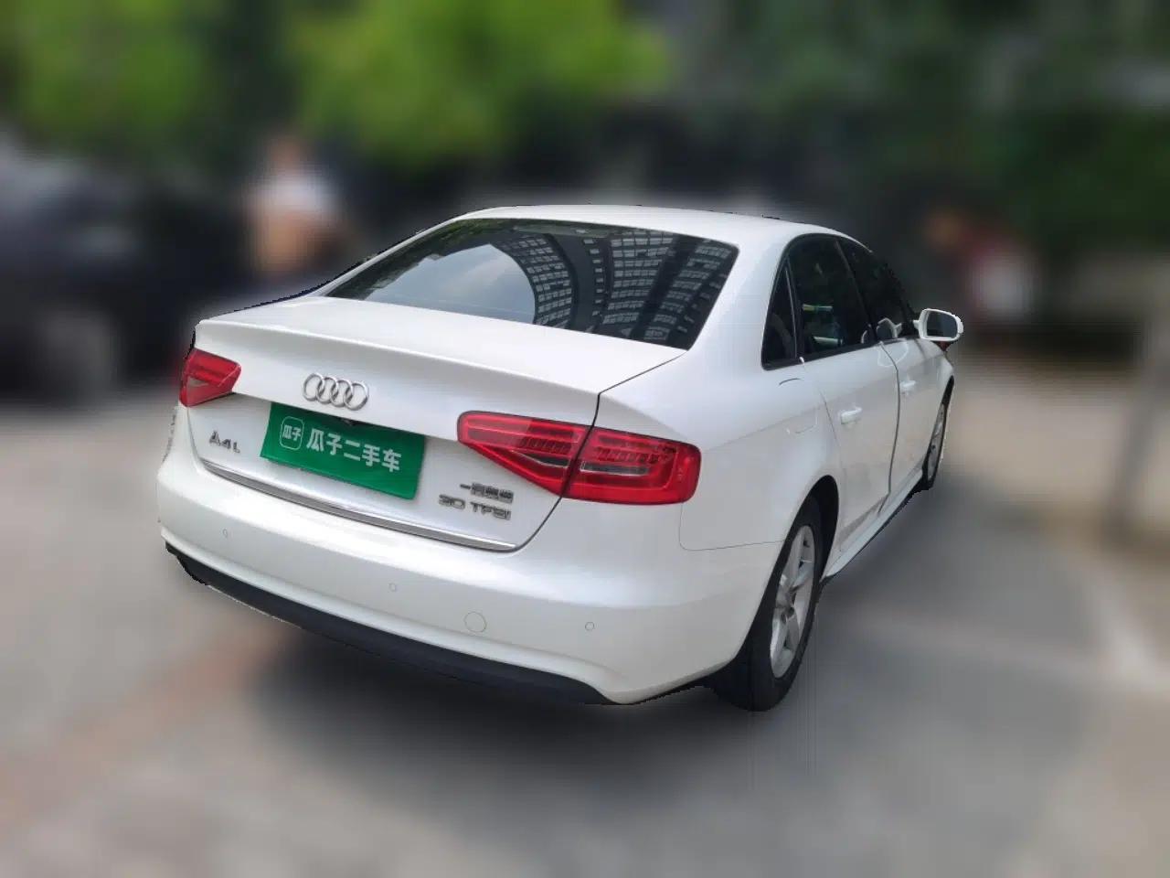 Audi A4L 2016 30 TFSI Collector's Edition Automatic Comfort Model — миниатюра 6