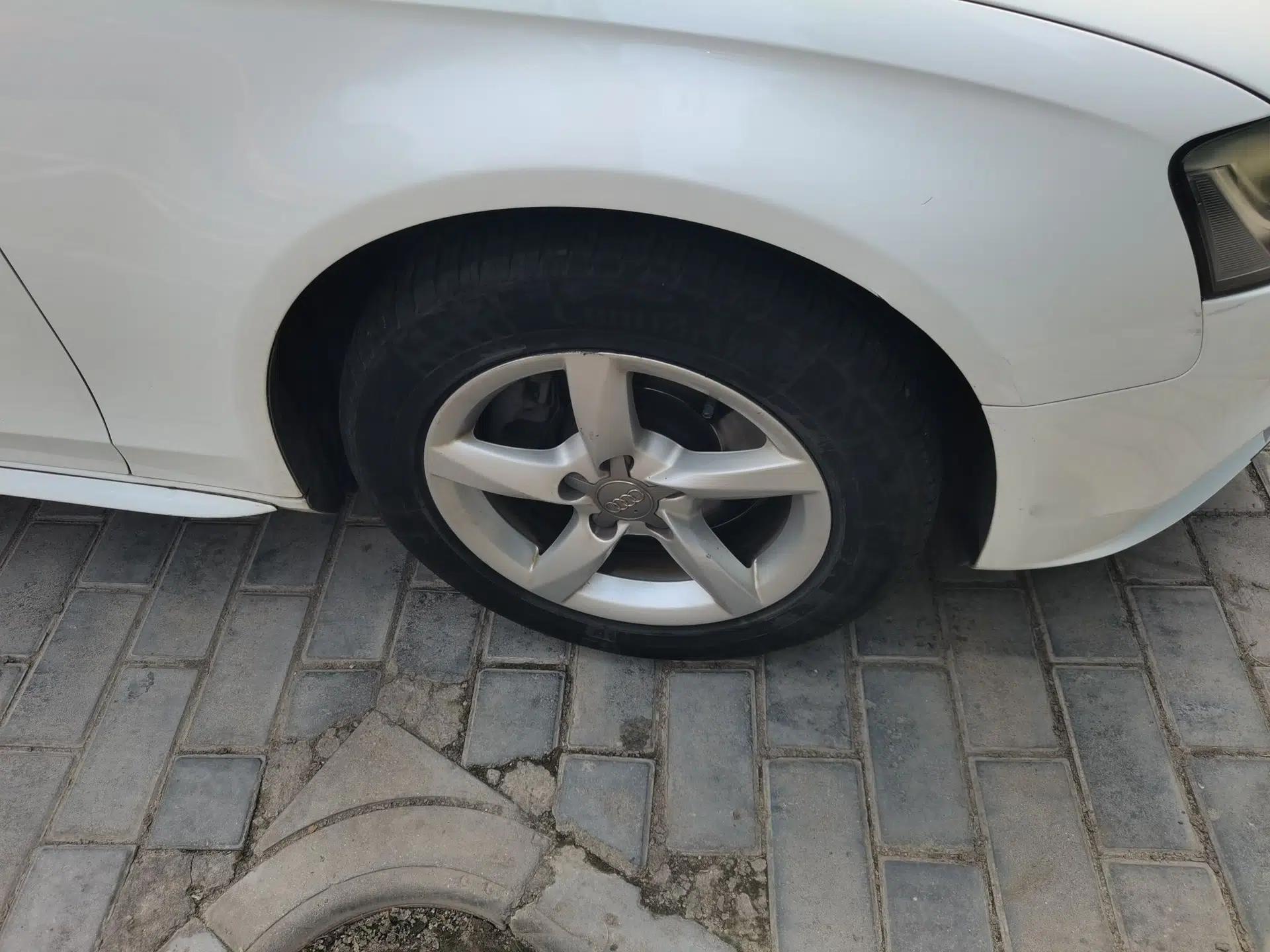 Audi A4L 2016 30 TFSI Collector's Edition Automatic Comfort Model — миниатюра 8