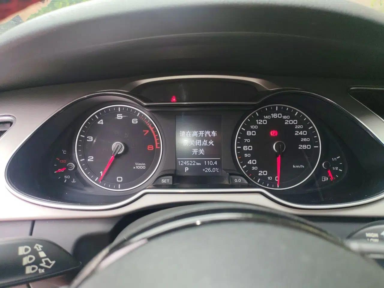 Audi A4L 2015 35 TFSI Automatic Standard Model — миниатюра 11