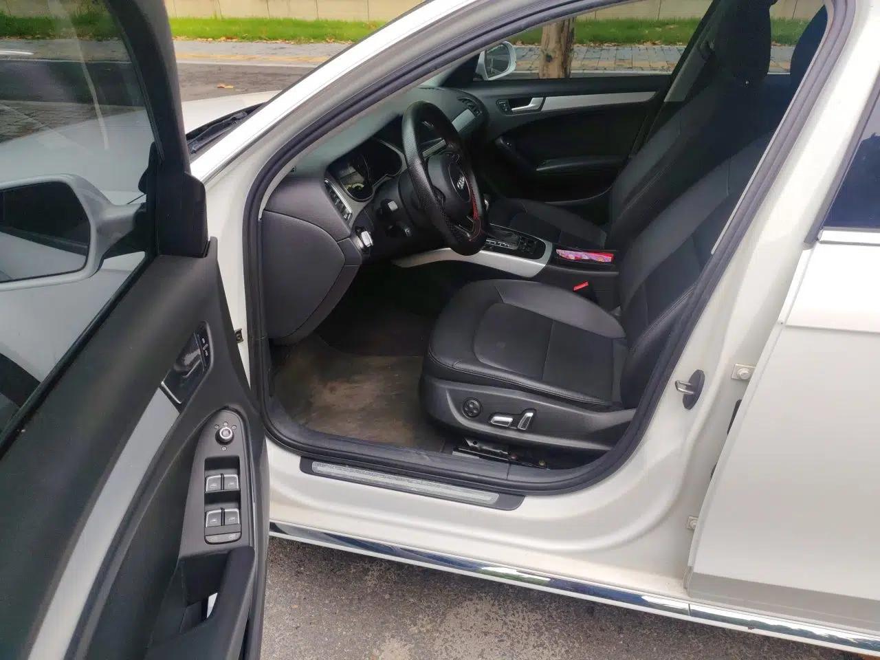 Audi A4L 2015 35 TFSI Automatic Standard Model — миниатюра 16