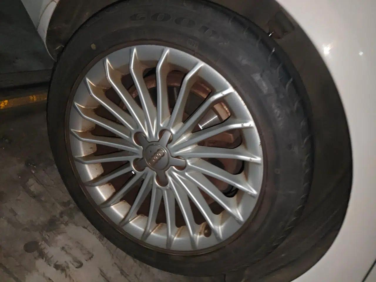 Audi A4L 2015 35 TFSI Automatic Comfort Model — миниатюра 8