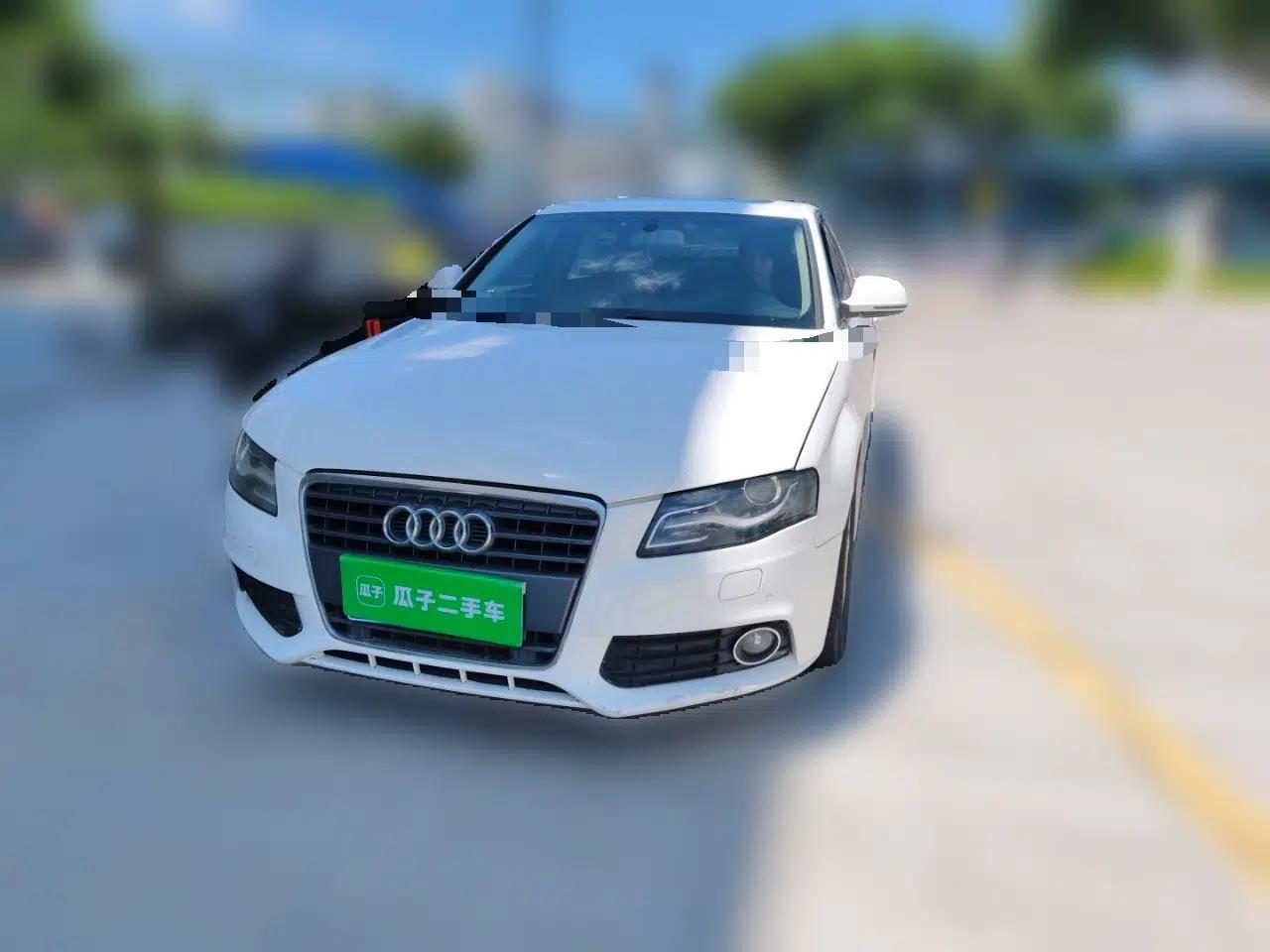 Audi A4L 2012 2.0 TFSI automatic standard version — миниатюра 1