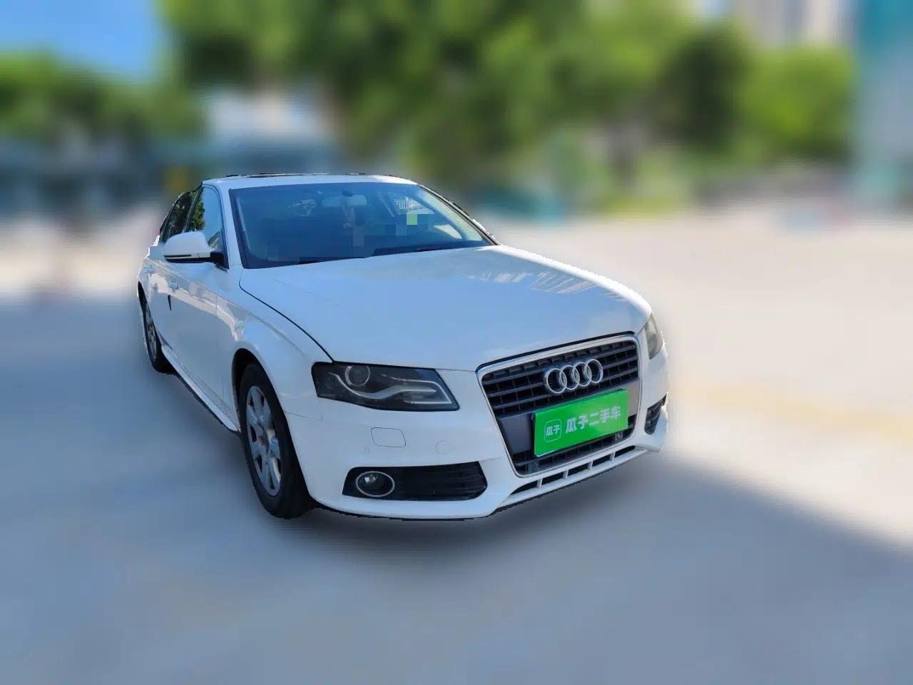 Audi A4L 2012 2.0 TFSI automatic standard version — миниатюра 3