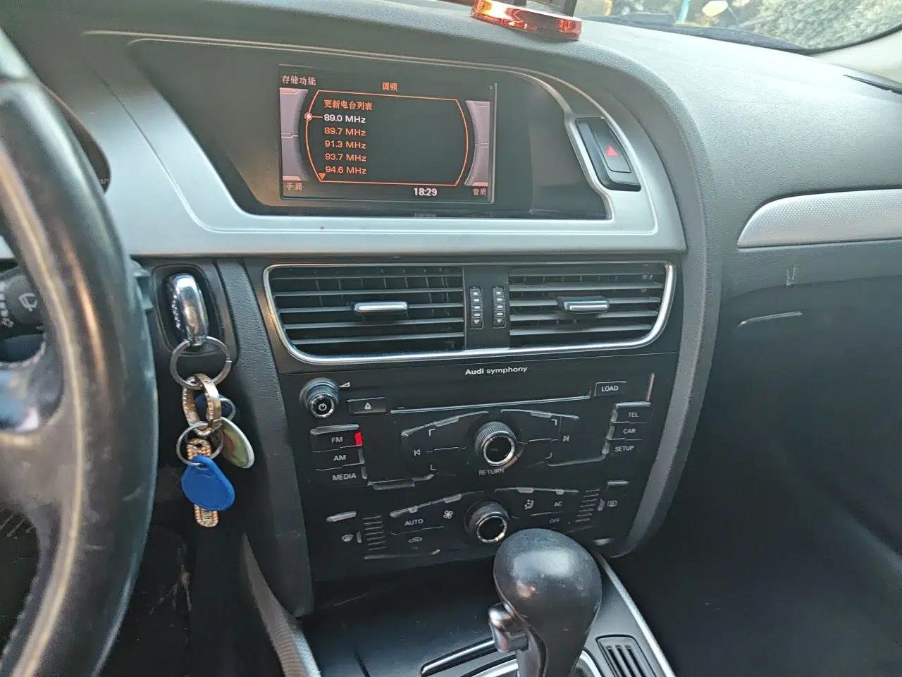 Audi A4L 2012 2.0 TFSI automatic standard version — миниатюра 13