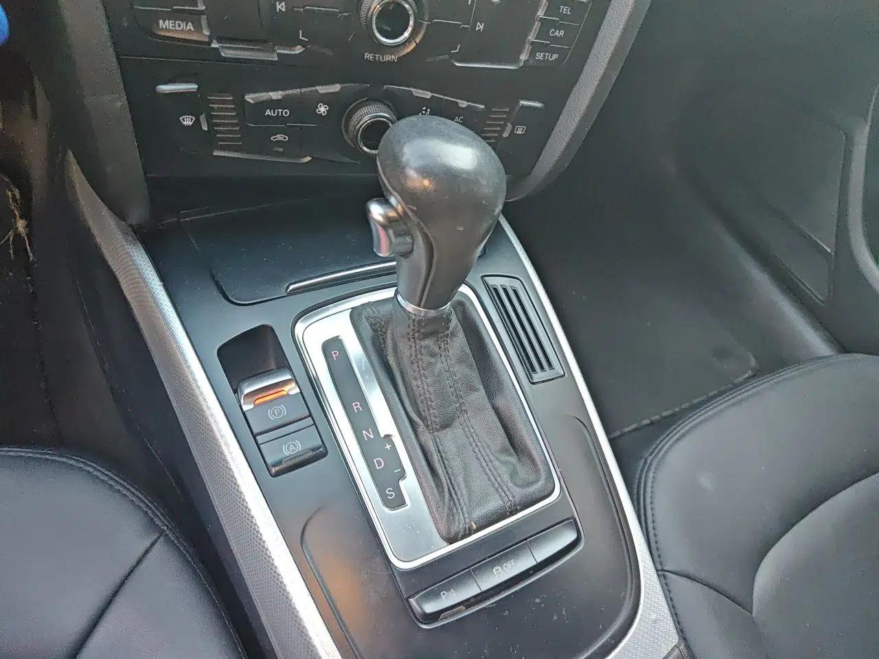 Audi A4L 2012 2.0 TFSI automatic standard version — миниатюра 14