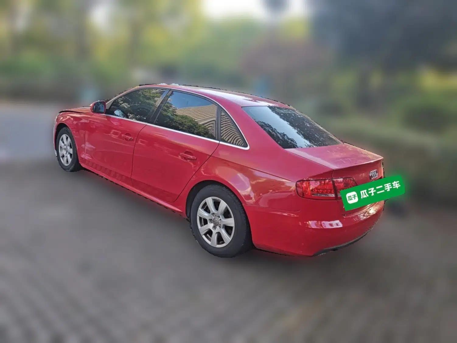 Audi A4L 2012 2.0 TFSI automatic standard version — миниатюра 4