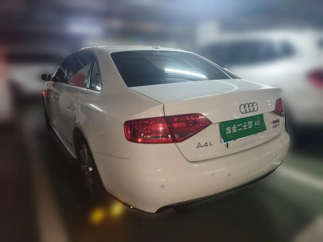 Audi A4L 2012 2.0 TFSI automatic Comfort trim level — миниатюра 4