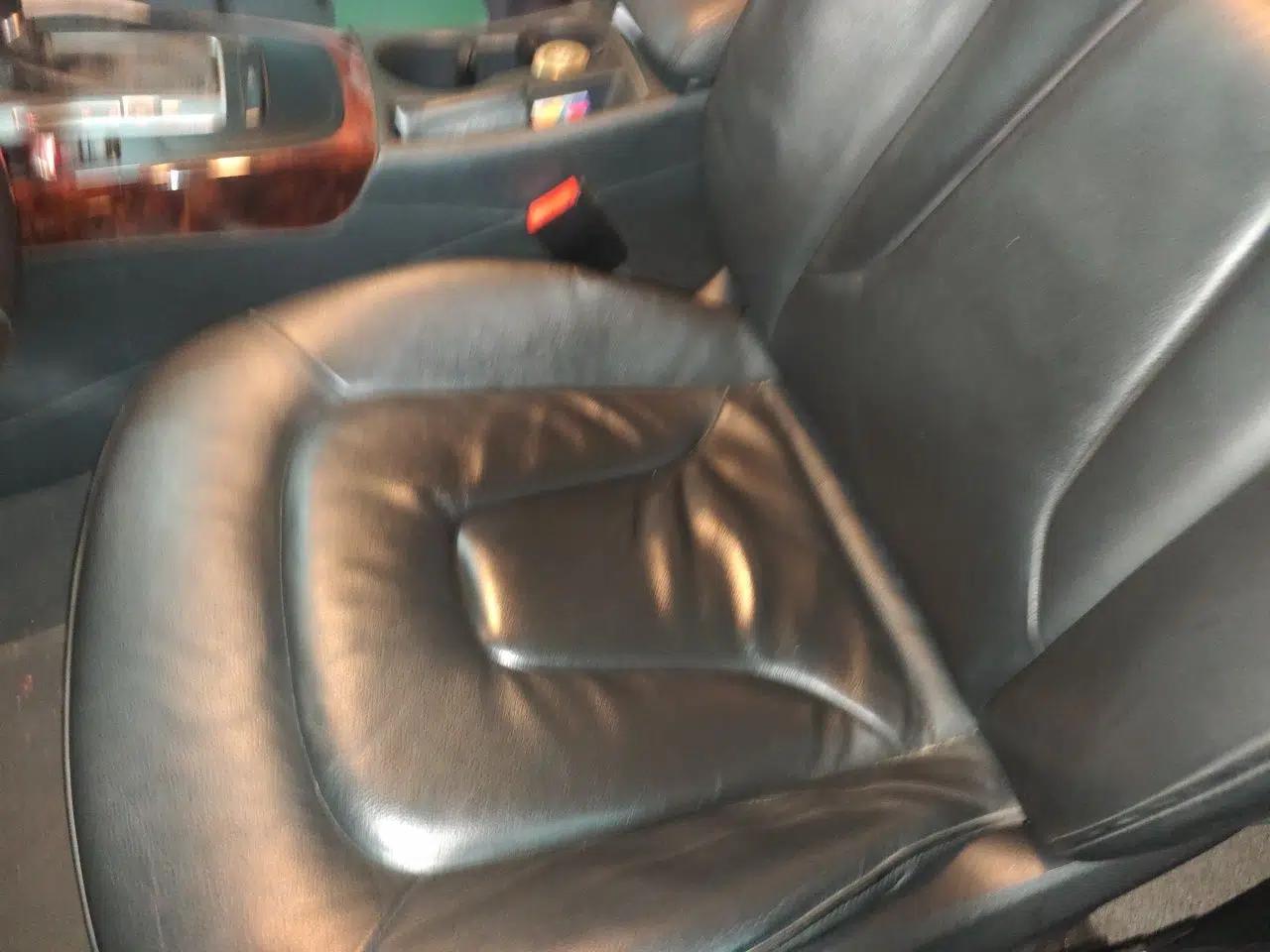 Audi A4L 2011 2.0 TFSI Comfort Model — миниатюра 15